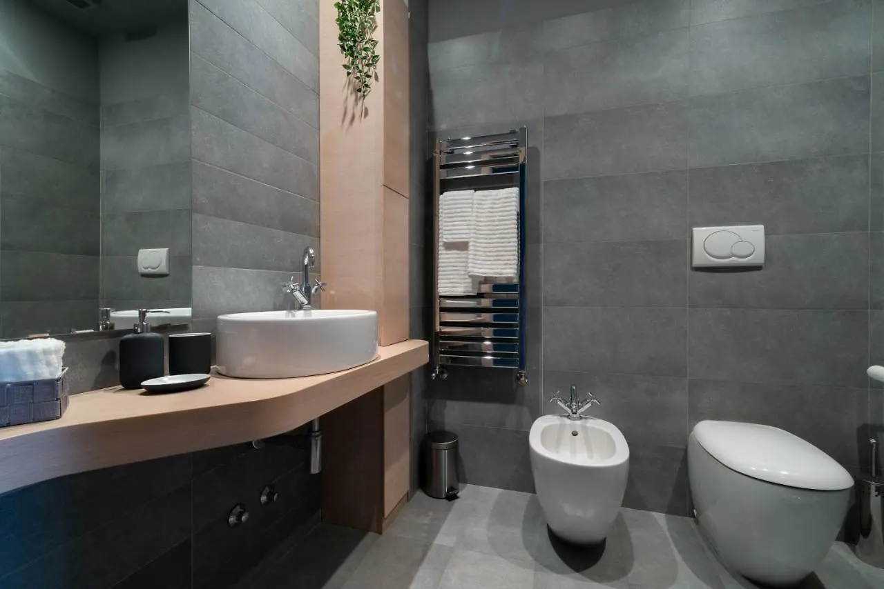 Grancini 6 - Pagano City Life Luxury Apartment ! Milan