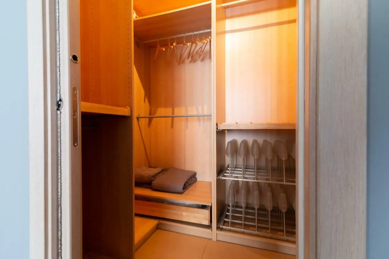 Grancini 6 - Pagano City Life Luxury Apartment ! Milan 0*,  Italy